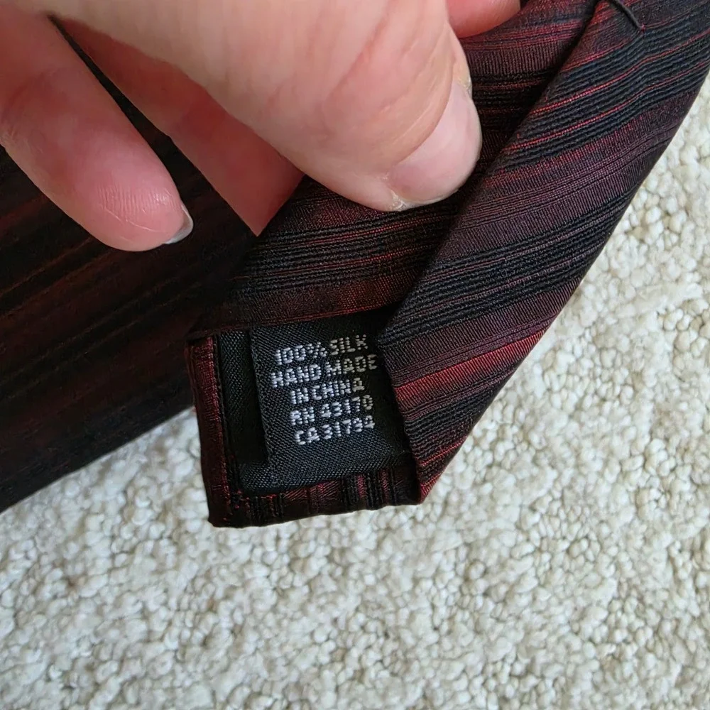 Alfani Mens Silk Necktie Burgundy Black Diagonal Striped Hand Made 60 Inch